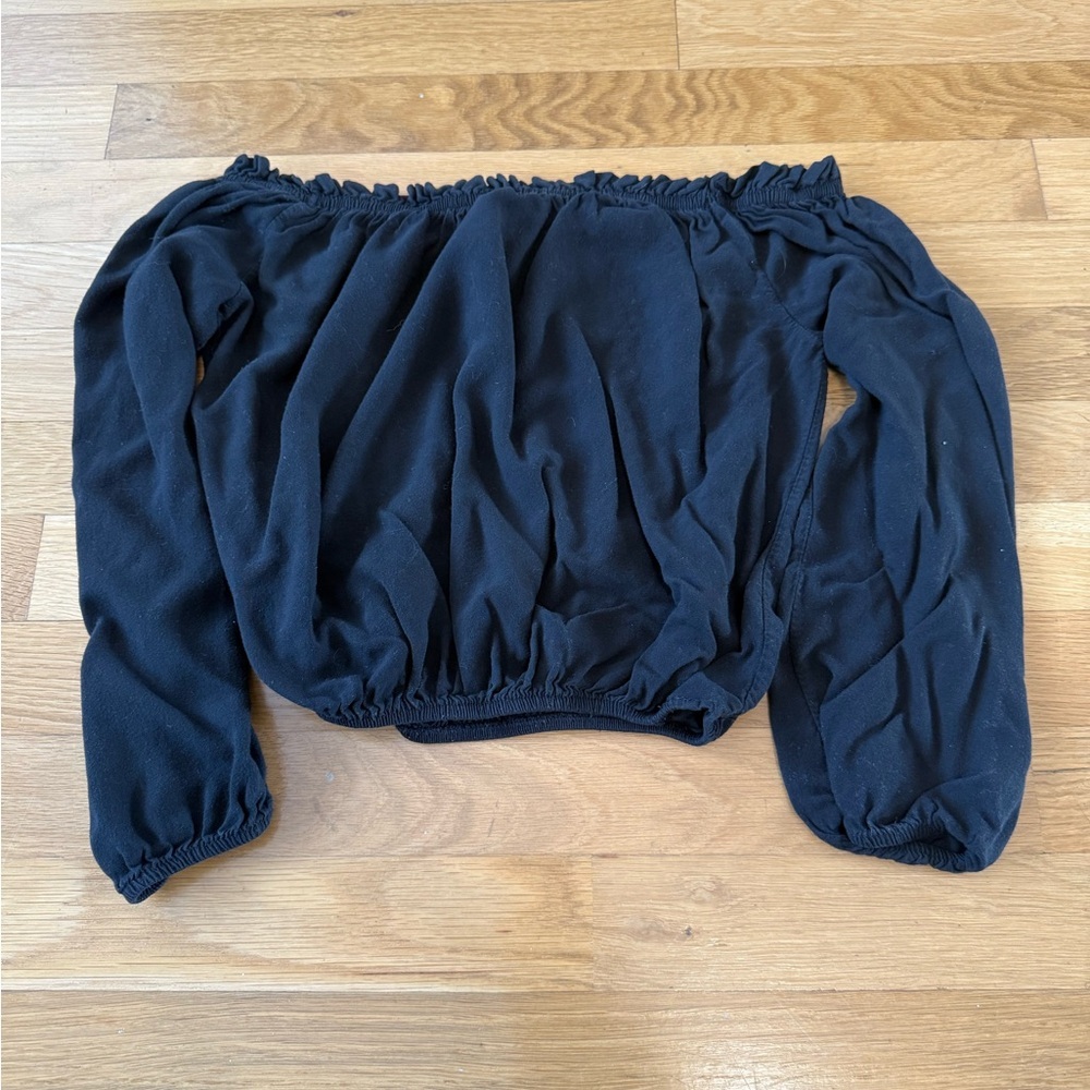 Brandy Melville Black Cropped Off the Shoulder Top Blouse One Size - Picture 5 of 8